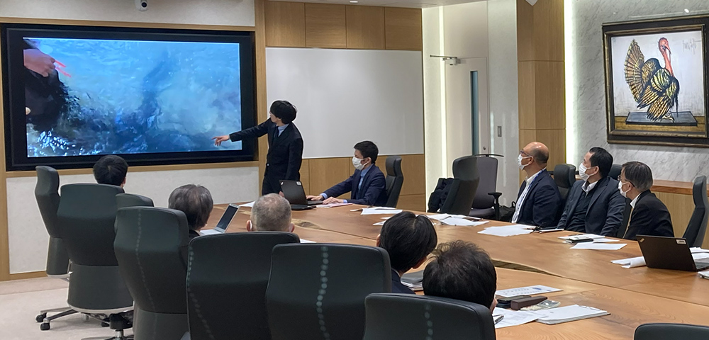 うなぎ財団　理事会の様子